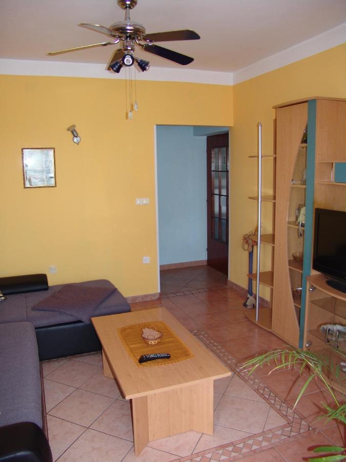 Apartments Bozica Krk Town Extérieur photo